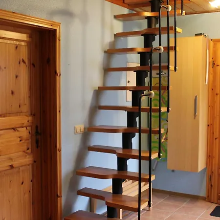 Reetgedecktes Ferienhaus Mit Panoramablick * Salem (Mecklenburg-Vorpommern)
